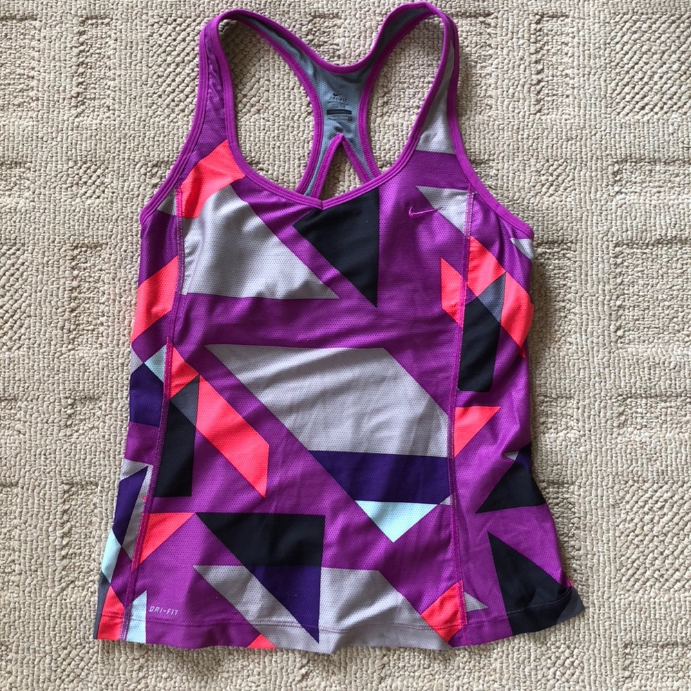 Nike top